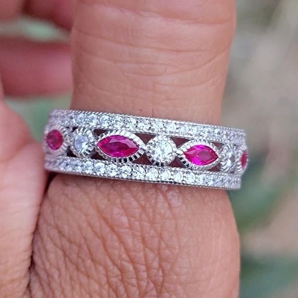 Gorgeous and elegant 925 sterling silver marquise rubies and round CZ diamonds w - Picture 2 of 16